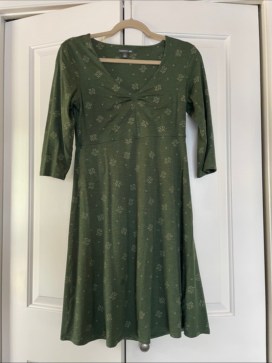 Toad&Co Dresses & Skirts - Toad&Co Olive Green Floral-Print Long Sleeve Knit Dress